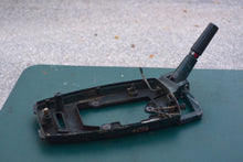 Lade das Bild in den Galerie-Viewer, 7.5 9.8 HP Gamefisher Tiller Handle Steering Arm F525582-1, Lower Pan and choke, Mercury Force