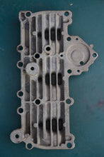 Cargar imagen en el visor de la galería, 50 60 HP Mercury Quicksilver Transfer Exhaust Manifold Cover 14428a 1, 87-90