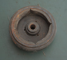 Cargar imagen en el visor de la galería, 6 hp Evinrude 0440164 440164 FLYWHEEL ASSY also 5 hp 1997-2001 four stroke