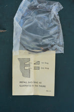 Lade das Bild in den Galerie-Viewer, 85 88 90 100 110 115 HP OMC 394930 Piston Rings, Sierra 18-3904, vintage 85 88 90 100 110 115 HP OMC 394930 Piston Rings, Johnson Evinrude vintage