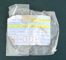 Cargar imagen en el visor de la galería, OMC 335686 Oil Seal, Johnson Evinrude