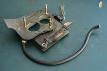 Cargar imagen en el visor de la galería, OMC Intake Manifold Adaptor 3850039 03850039 5.7 5.0 4.3 Liter sterndrive, TBI Models