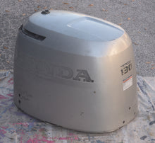 Cargar imagen en el visor de la galería, BF 130 115 hp Honda 63100-ZW5-030ZA ENGINE COVER ASSY cowl