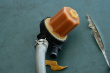 Cargar imagen en el visor de la galería, DT 150 175 200 HP Suzuki 15100-92E02 FUEL PUMP ASSY, 15410-92E02 FUEL FILTER, 15200-87D10, Super 6 cylinder EFI