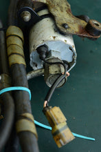 Cargar imagen en el visor de la galería, DT 150 175 200 HP Suzuki 15100-92E02 FUEL PUMP ASSY, 15410-92E02 FUEL FILTER, 15200-87D10, Super 6 cylinder EFI