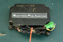 Load image into Gallery viewer, DT 150 175 200 225 HP Suzuki 33920-87D31 FUEL INJECTION UNIT efi two stroke Super Six, 87D32