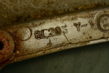 Load image into Gallery viewer, 25 30 Hp Yamaha lower pan 689-W4271-00-EK BOTTOM COWLING, 25 hp two stroke