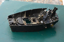 Lade das Bild in den Galerie-Viewer, 7.5 9.8 hp Mercury Mariner lower pan bottom cowl 6587a5, merc 110 two stroke