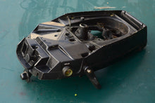 Lade das Bild in den Galerie-Viewer, 7.5 9.8 hp Mercury Mariner lower pan bottom cowl 6587a5, merc 110 two stroke