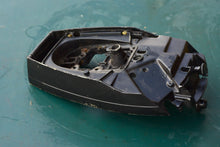Lade das Bild in den Galerie-Viewer, 7.5 9.8 hp Mercury Mariner lower pan bottom cowl 6587a5, merc 110 two stroke