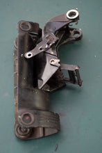 Lade das Bild in den Galerie-Viewer, 7.5 9.8 hp Mercury saddle assembly 8448a2, swivel bracket assy 7324a1, merc 110 two stroke