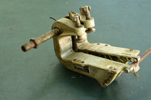 Load image into Gallery viewer, DT 40 50 hp Suzuki sternbrackets / clamp brackets 41111-88L20-QTN with thumb screws 41111-88L20-QTN set, bracket shaft 41111-88L20-QTN, two stroke