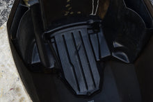 Cargar imagen en el visor de la galería, BF 135 150 hp Honda 63100-ZY6-030ZA COVER ASSY., ENGINE, top cowl 115 hp compatible