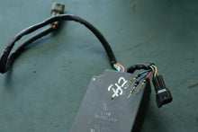 Cargar imagen en el visor de la galería, 200 150 hp Suzuki ICU IGNITION CONTROL UNIT 30296 32910-88d40 32910-88d41 two stroke EFI 1994-1997 150 200 ul