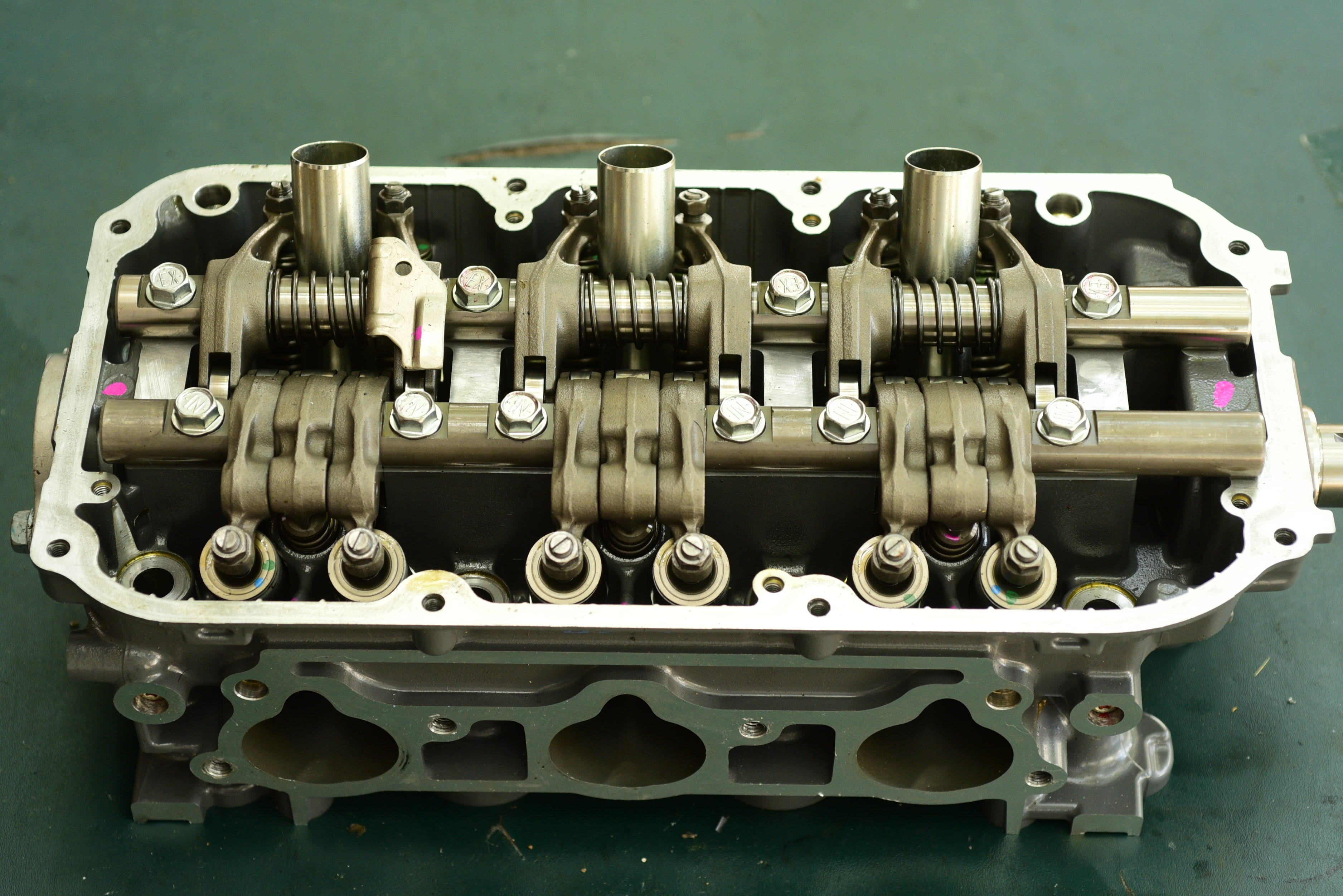BF 200 225 250 hp Honda 12215-ZY3-000ZA CYLINDER HEAD, four stroke 200 ...