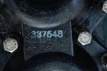 Cargar imagen en el visor de la galería, 150 175 hp Johnson Evinrude CYLINDER HEAD 0337548 337548 two stroke CX & PX Models 1992-2006 sole compatibility 100 105 hp