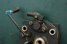 Load image into Gallery viewer, 110 135 150 1175 hp Mercury 878110T1 starboard CYLINDER HEAD ASSEMBLY, 858535 SENSOR ASSEMBLY Temperature