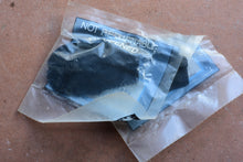 Lade das Bild in den Galerie-Viewer, Mercruiser Alpha One Gen 2 Quicksilver 814387 Wear Pad