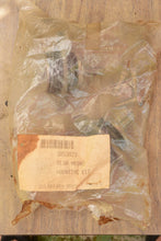 Lade das Bild in den Galerie-Viewer, Volvo Penta 3853973 rear mount mounting kit - set of two