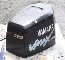 Lade das Bild in den Galerie-Viewer, 225hp Yamaha 66X-42610-P0-NA TOP COWLING ASSY, engine cover, 200 hp