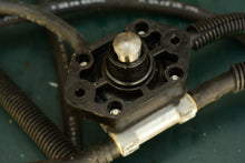 Cargar imagen en el visor de la galería, 150 175 200 hp Mercury EFI 14360T75 FUEL PUMP 14360 assembly with hoses, two stroke outboard motors