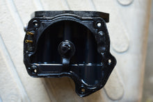 Cargar imagen en el visor de la galería, 120 150 175 200 225 250 300 hp OMC Johnson Evinrude carburetor 433449 0433449 bowl 333525 0333525 two stroke outboards