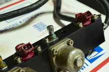 Lade das Bild in den Galerie-Viewer, 115 90 75 hp Mercury Optimax 880037T03 FUEL RAIL ASSEMBLY DFI, 804528 Fuel INJECTOR (3) DFI Two Stroke (Copy)