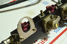 Lade das Bild in den Galerie-Viewer, 115 90 75 hp Mercury Optimax 880037T03 FUEL RAIL ASSEMBLY DFI, 804528 Fuel INJECTOR (3) DFI Two Stroke (Copy)