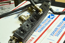 Lade das Bild in den Galerie-Viewer, 115 90 75 hp Mercury Optimax 880037T03 FUEL RAIL ASSEMBLY DFI, 804528 Fuel INJECTOR (3) DFI Two Stroke (Copy)