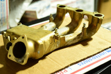 Lade das Bild in den Galerie-Viewer, MFS 50 40 hp Tohatsu Nissan 3KY020911M INTAKE MANIFOLD NFS Four Stroke 2014-2022 outboard motors