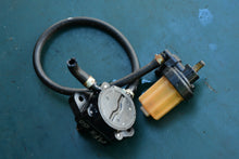 Cargar imagen en el visor de la galería, 50 40 hp Tohatsu Nissan 3KY040000 FUEL PUMP assy, FUEL FILTER MFS