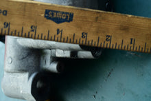 Lade das Bild in den Galerie-Viewer, MFS 50 40 hp Tohatsu trim motor assy 3Z5771800 PTT MOTOR - leaks needs repair