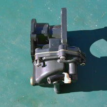 Cargar imagen en el visor de la galería, 185 200 225 300 hp Johnson Evinrude Carburetor 433375 0433375 bowl 333525 0333525, OMC  two stroke outboards
