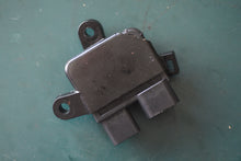 Load image into Gallery viewer, DF 9.9b 15 20 HP Suzuki trim relay & holder 38860-76f01, 2015, 9.9 hp