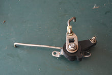 Lade das Bild in den Galerie-Viewer, DF 9.9b 15 20 HP Suzuki throttle control lever assy & linkage 19120-99j11, 2015, 9.9 hp