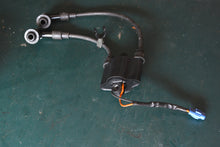 Load image into Gallery viewer, DF 9.9B 15 20 HP Suzuki Ignition Coil F6T532 33410-89L11