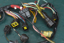 Load image into Gallery viewer, F 100 80 hp Yamaha Engine Wiring Harness 67f-82590-00-00 four stroke 1999