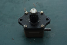 Lade das Bild in den Galerie-Viewer, BF 25 HP Honda 16700-ZW1-004 Fuel Pump Assy four stroke 25-90 hp compatible outboards