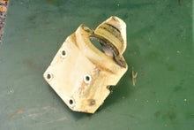 Cargar imagen en el visor de la galería, DT 140 hp Suzuki 31911-94611-0ED STARTING MOTOR BRACKET, 31912-94600 BAND, STARTER Two Stroke