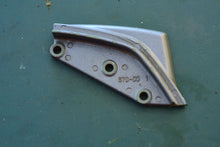 Cargar imagen en el visor de la galería, F 40 HP Yamaha Mercury 67C-42738-00-4D PLATE, FITTING 2003 YamaMerc Four Stroke 3 Cyl
