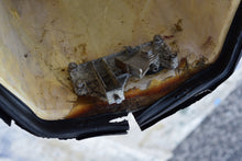 Cargar imagen en el visor de la galería, 70 HP tohatsu nissan Cowling two cylinder, engine cover, top cowl, hood