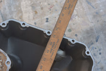 Lade das Bild in den Galerie-Viewer, bf 200 225 250 hp Honda 11311-ZY3-010ZA OIL PAN 2007 & up Four Stroke