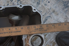 Lade das Bild in den Galerie-Viewer, bf 200 225 250 hp Honda 11311-ZY3-010ZA OIL PAN 2007 & up Four Stroke