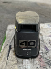 Lade das Bild in den Galerie-Viewer, 40 HP Yamaha top cowl 6H4-42610-U1-EK 6H4-42610 - 1989 - 1994 Old style engine cover, two stroke 50 HP