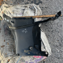 Load image into Gallery viewer, 115 100 90 75 hp Mercury 858743a2 100-858743 strbd 100-878857 878857a1 port Side Covers Lower Cowl Four Stroke 1999 - 2005