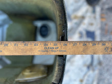 Lade das Bild in den Galerie-Viewer, 90 75 hp Mercury top cowl 822361A15 engine cover, two stroke