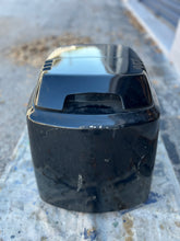 Lade das Bild in den Galerie-Viewer, 90 75 hp Mercury top cowl 822361A15 engine cover, two stroke