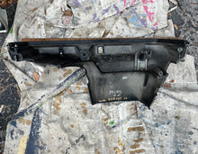 Load image into Gallery viewer, 150 175 135 200 hp Mercury bottom cowl 4022-828450 828450a1 4022-828440 828440a1 side cover Two Stroke