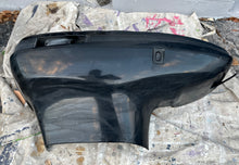 Lade das Bild in den Galerie-Viewer, 200 225 250 hp Mercury Optimax 3.0 liter bottom cowl PORT 850302a1 STRBD 850302a1 side cover Two Stroke 113-850302a1 113-850301a1