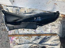 Load image into Gallery viewer, 150 175 135 HP Mercury pan assembly side cowl covers 895847T02 895846T02 2006 Verado Four Stroke